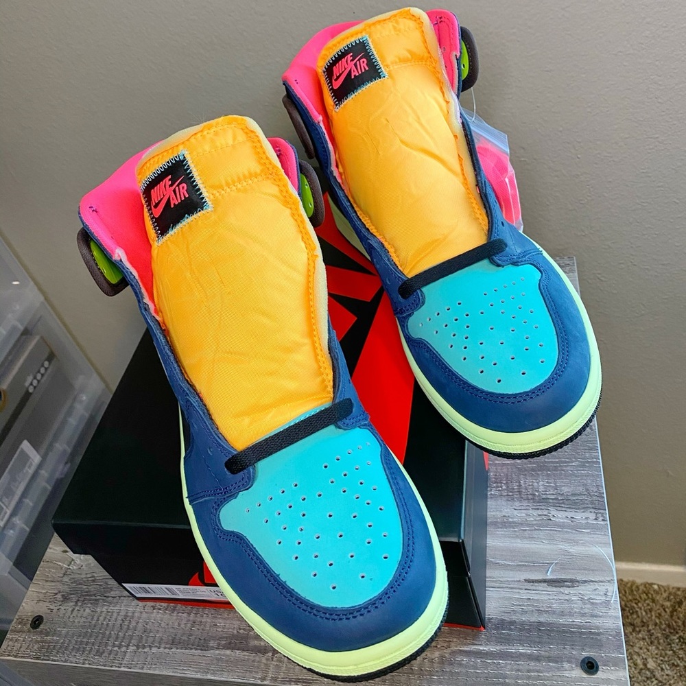 Jordan 1 Retro High Tokyo Bio Hack - Picture 3 of 8